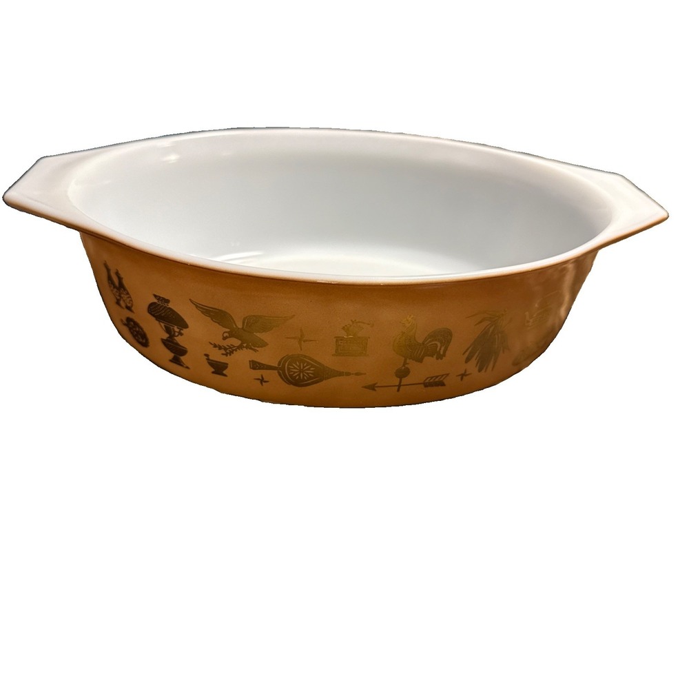 Pyrex Early American 2 1/2 Qt Oval Casserole Dish with Lid excellent vintage